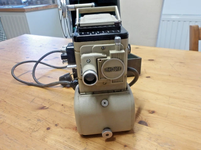 Ancien projecteur bolex paillard m8 modèle 1949 avec boite de transport ( non testé ) - Collection