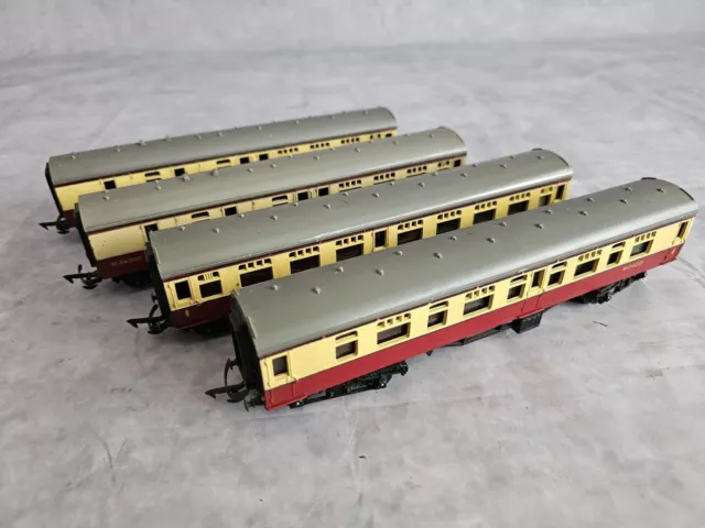 Triang R28 & R29 BR main line coaches x 4