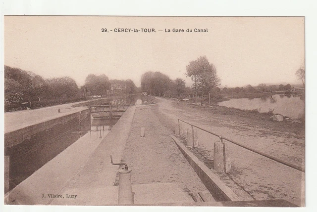 CERCY LA TOUR - Nievre - CPA 58 - l' écluse - la gare du Canal