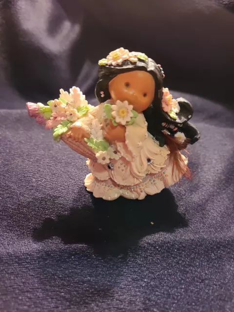 Enesco Friends Of The Feather "Beauty Maiden Heaven" Girl With Flowers FIGURINE