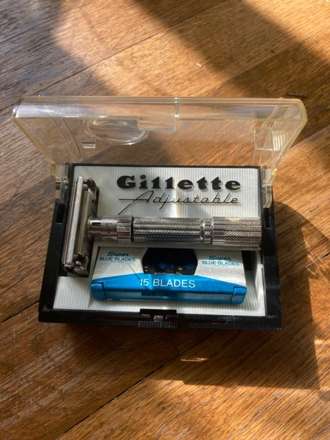 Vtg GILLETTE G-2  Adjustable Fat Boy Razor Case & Super Blue Blades