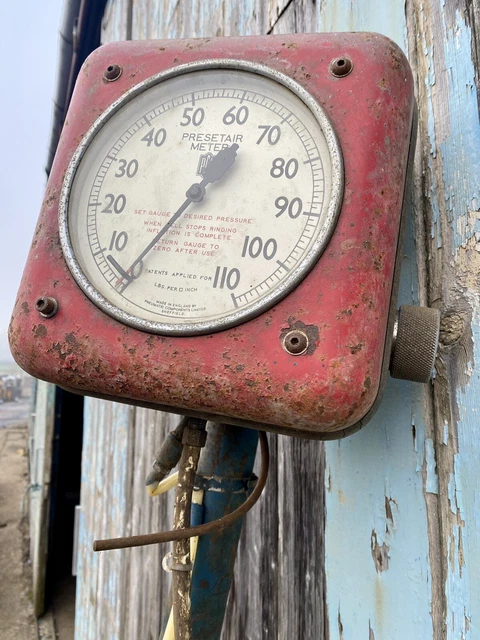 https://www.picclickimg.com/J88AAOSwHntla30r/RARE-Vintage-PRESETAIR-Meter-Air-Pump-Tower-Compressor.webp