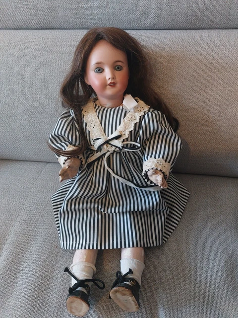 Poupée Ancienne en Porcelaine Bébé SFBJ 301 3/0 20 cm