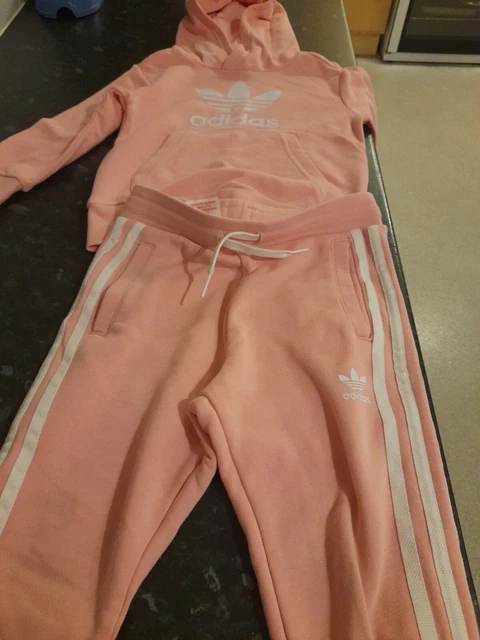 tuta Adidas ragazza 3-4 ma grande