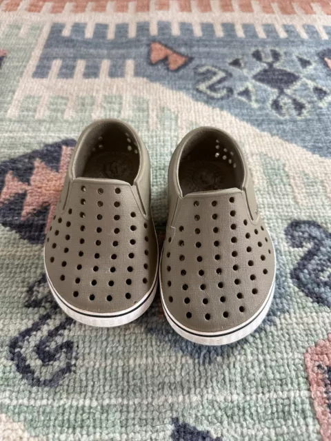 Native Shoes Baby Size 5 Olive Green Jefferson Slip-Ons Waterproof