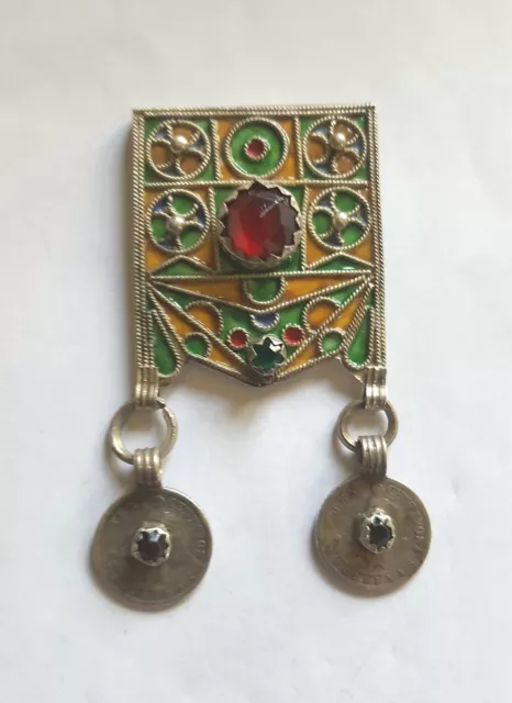 Morocco – Berber silver, enameled pendant and glass beads in cabochon for neckla