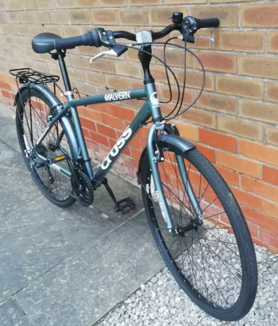 Cross malvern shop 700c hybrid bike