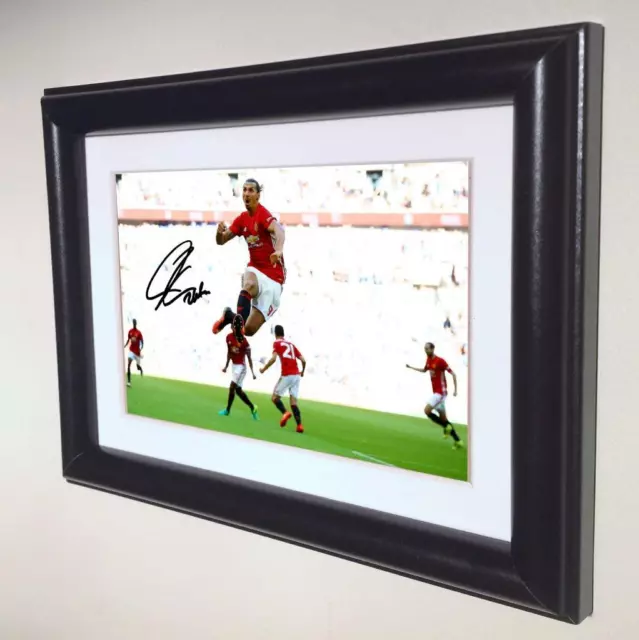 Signed Zlatan Ibrahimovic Manchester United Autograph Photo Picture Frame sml