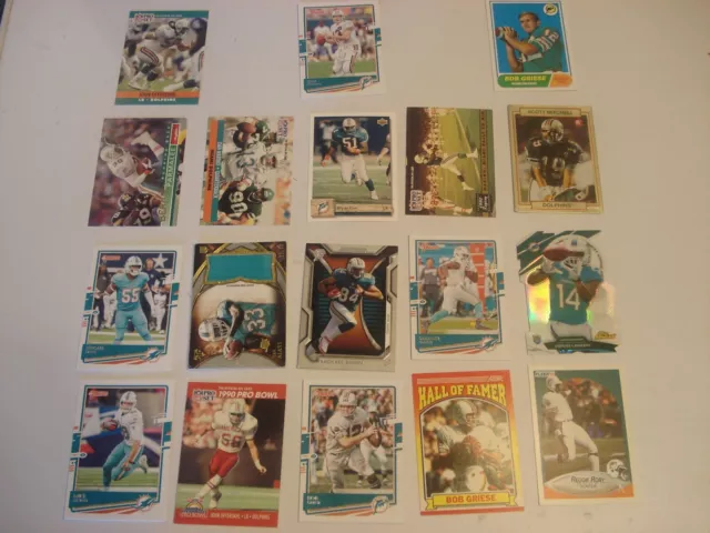 Lot 30 - 18 Dolphins American Football NFL Trading Cards - See Details
