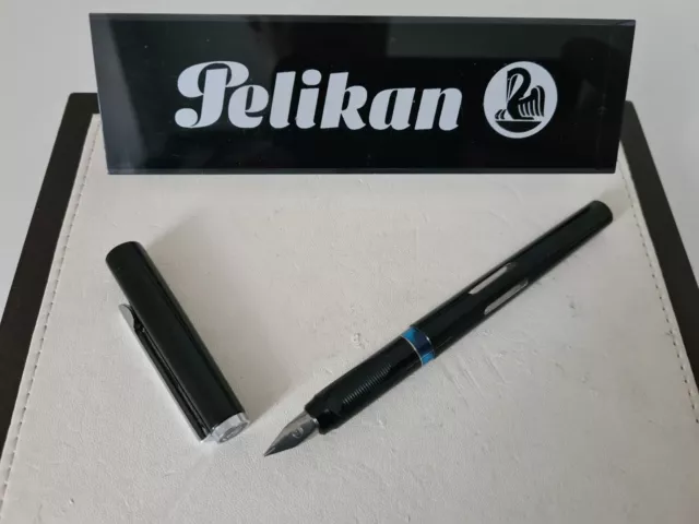 Pelikan Pelikano Modell P456 "F" schwarz-schwarz EXPORT Schulfüller Füller