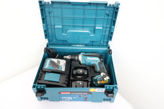 Avvitatore a costruzione rapida a batteria Makita DFS452 AJX2 con caricabatterie e 2 batterie incl. IVA