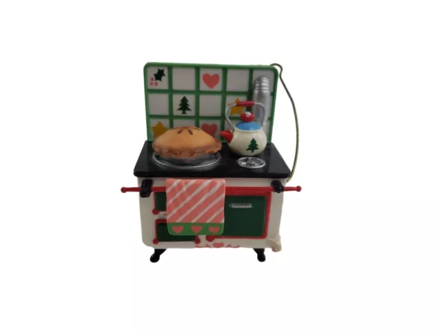 https://www.picclickimg.com/J8sAAOSwjzhkArdB/1998-Vintage-AGC-Toy-Kitchen-Stove-with-Pie.webp