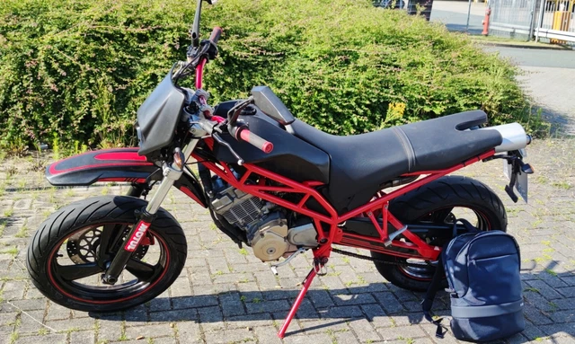 Suzuki X-Road Cross 125er