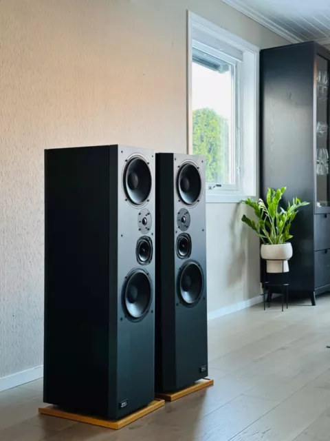 Dali 18 MKII speakers Dali 18 MKII speakers