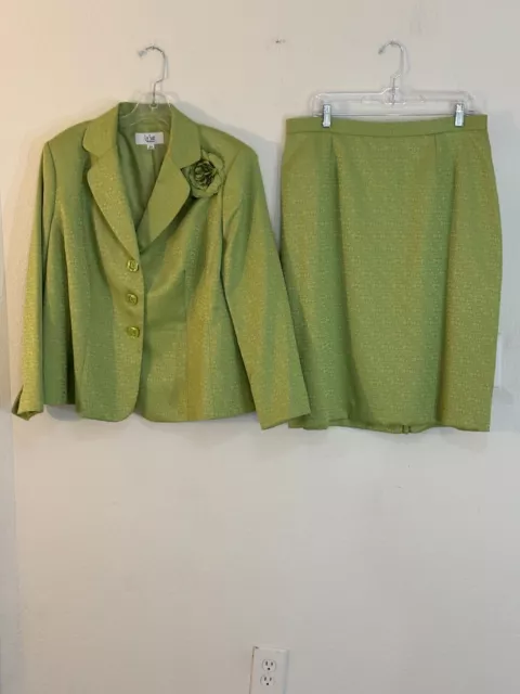 Le Suit green lined polyester skirt suit size 16W