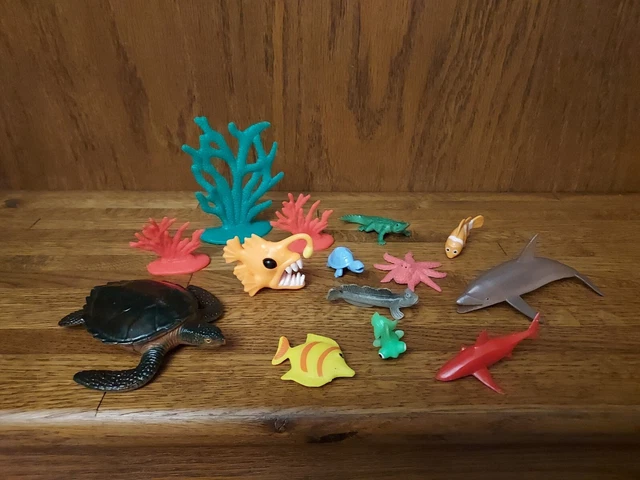 Mixed Lot of 14 Mini Small Ocean Sea Life Figures Fish Turtles Coral & More