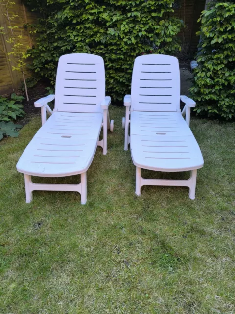 Garden Relaxing Sun Loungers