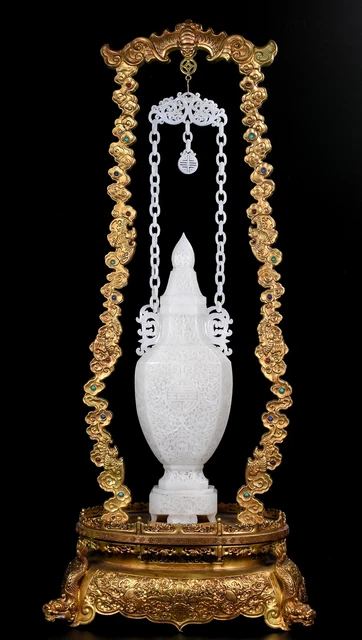 Chinese Exquisite Handmade Gilt Inlaid Hetian Jade Chain Bottle Bat Flowers