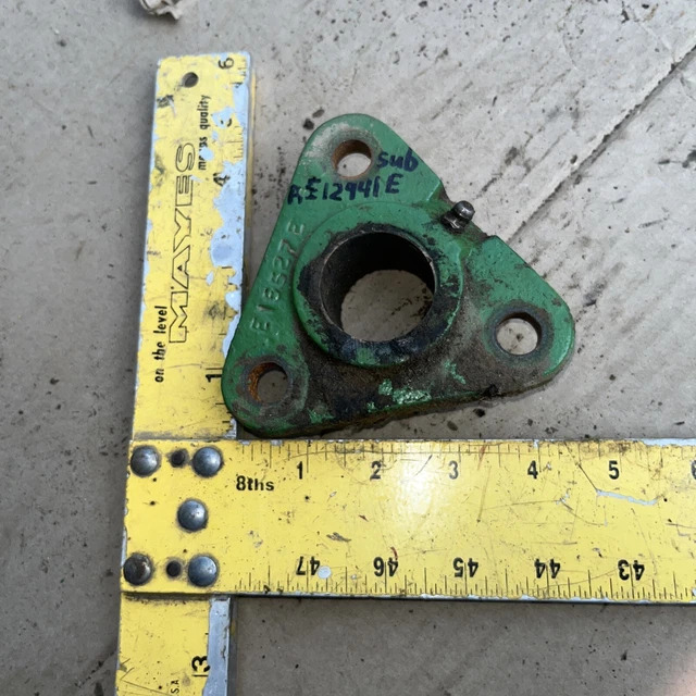 John Deere 24WS Small Baler Bearing Housing AE12941E E15527 E