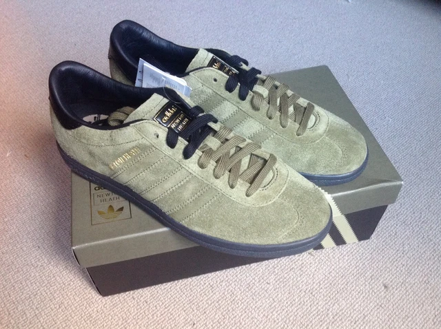ADIDAS NEWTON HEATH (Man United) trainers Size (UK)