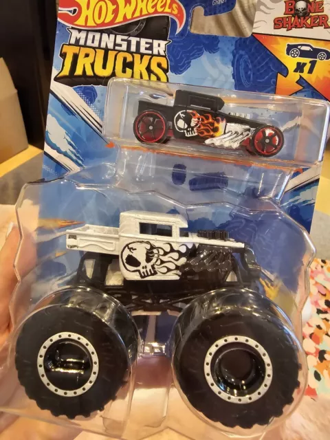 Hot Wheels Monster Trucks Bone Shaker 1:64 New + Bonus Bone Shaker Die Cast Car