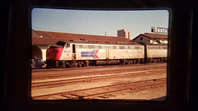 XSH17 35MM Train Slide ENGINE LOCOMOTIVE RR AMT E9A 417 SAN DIEGO OCTOBER 1975