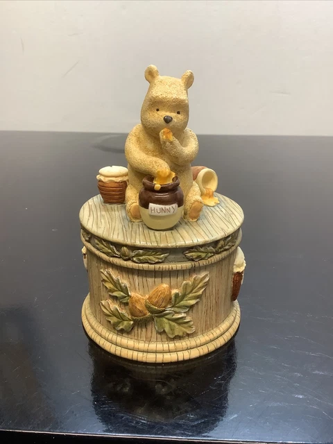 DISNEY CLASSIC WINNIE The Pooh Border Fine Arts Rare A3239 Pooh With
