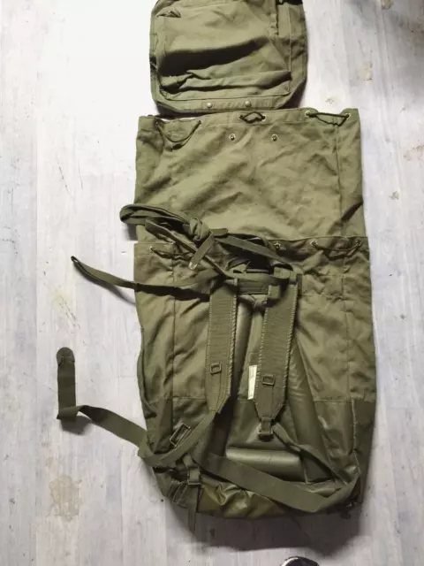 Grand Sac À Dos De Militaire En Toile Kaki Hauteur Maxi 90 Cm.Randonnée Treck