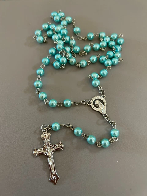 aqua /turquoise  glass rosary prayer beads silvertone Cross Crucifix necklace