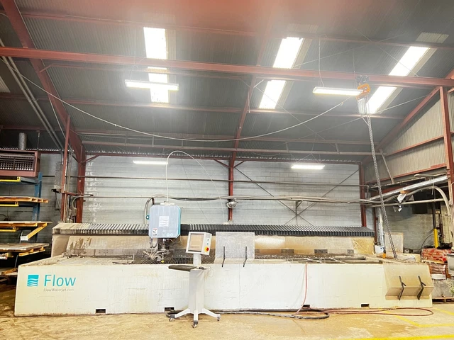 2013 Flow Mach 3 7320b CNC Waterjet Cutting XD 6.6x24' Table Size 100HP 94K PSI