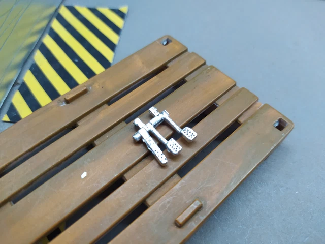 Barre De Support De Capot Moteur Ferrari F50 - Échelle 1/18 Par Maisto - Occasion En Bon état