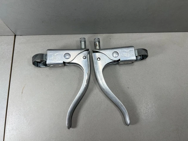 COPPIA PINZE FRENI bici corsa d'epoca marcati AGRATI LUSSO, Bianchi Maino Gloria EUR 18,00 - IT COPPIA PINZE FRENI bici corsa d'epoca marcati AGRATI LUSSO, Bianchi Maino Gloria EUR 18,00 - IT