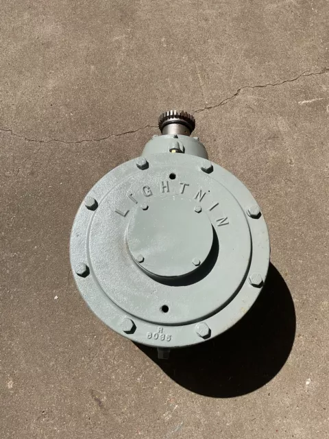 Lightnin Mixer RSE gear reducer 208RSES20 Ratio 6.25:1 IP Shaft 1-1/2” OP 2-1/2”