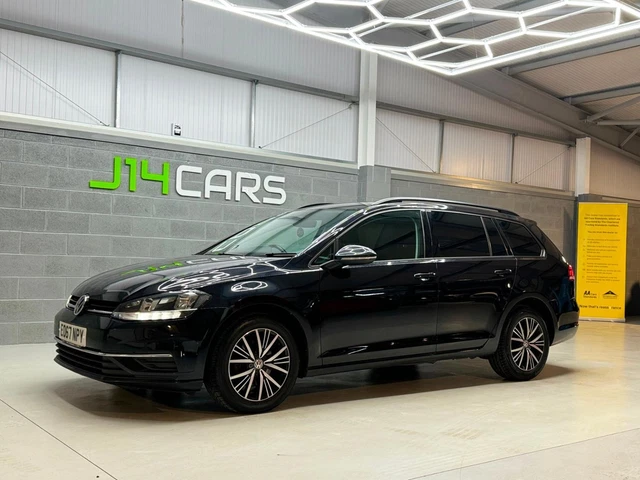 2017 Volkswagen Golf 1.6 TDI SE 5dr [Nav] ESTATE Diesel Manual