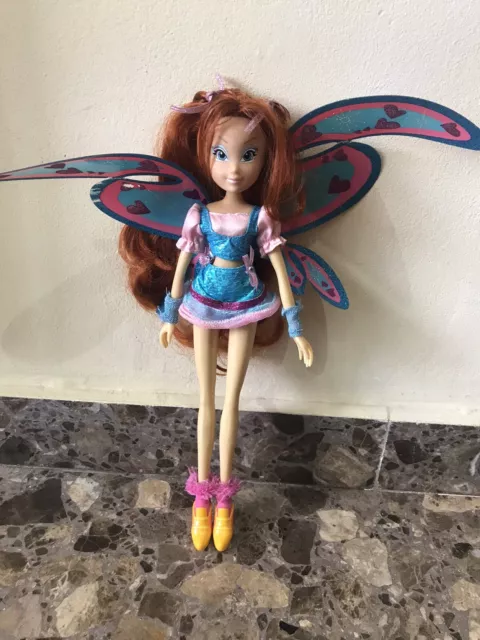 Muñeca winx Club Believix De Bloom Fairy Giochi Preziosi