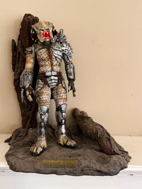 Predator Figure and Diorama with Base