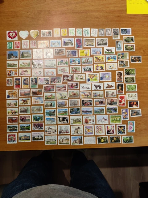 140 Timbres France Adhésif Oblitéré tous différents de 2012 à 2019