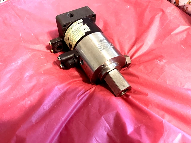 Haskel 29827-71 Air-Driven Liquid Pump, 8.800 PSI Max, Hyd. Pressure