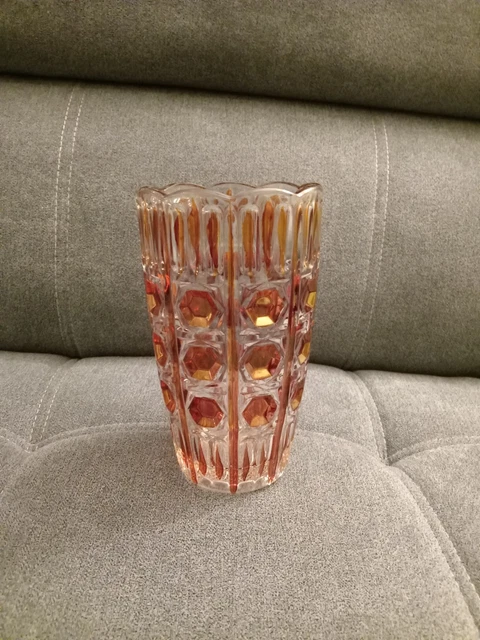 UNE PAIRE DE vases rouges en verre de Bohême . EUR 50,00 - FR