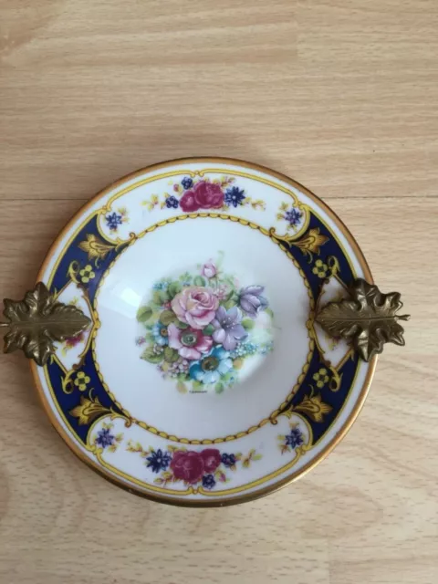 Limoges  Porzellan Teller von Hand bemalt Blumen  signiert