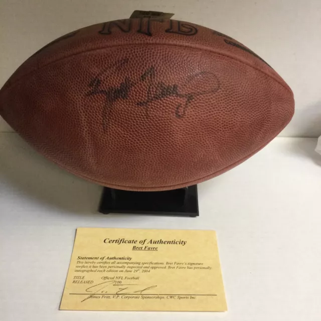 Brett Favre Autographed Official Nfl Football W/Coa Green Bay Packers Hof (S)