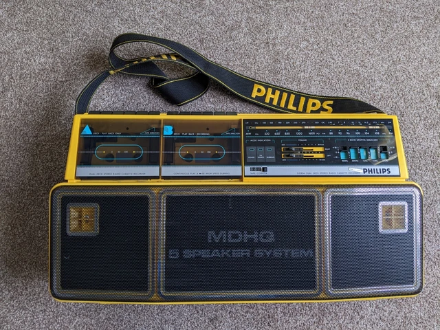 Philips - radio cassette stéréo portable vintage Philips Roller 2 (modèle D 8018) Portable cassette player - auction online