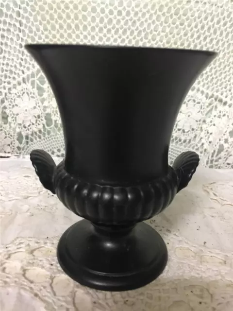 Vintage 1960s Black Basalt WEDGWOOD Etruria Moonstone Vase & Shell Handles