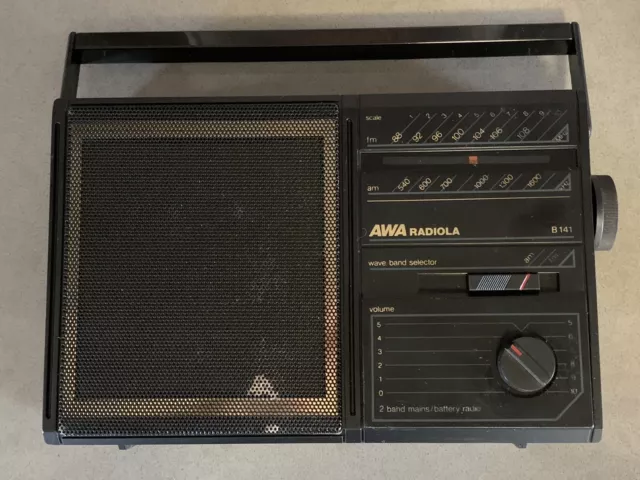 Vintage AWA Radio Radiola B141