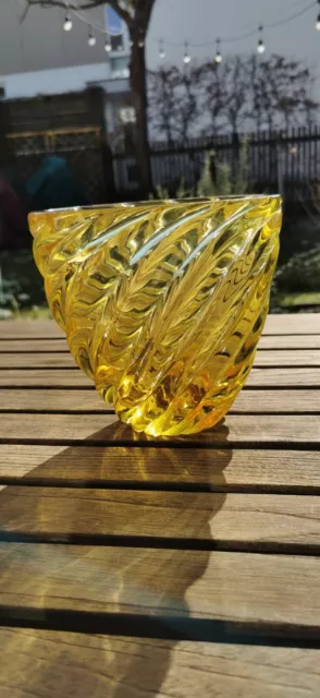 Leuchtend gelbe Venini Murano glas Vase