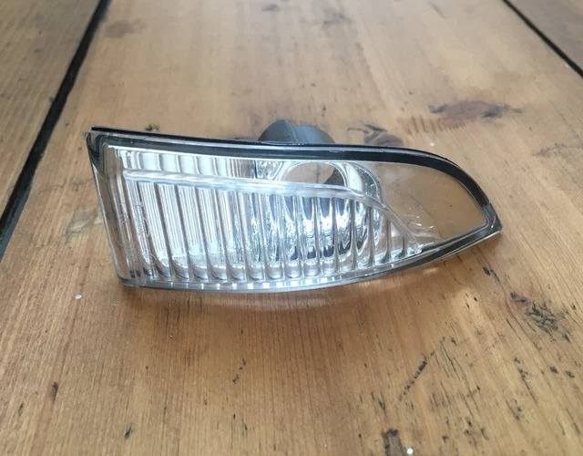 Clignotant Latéral Aile Pour Fiat Uno - Référence 1 02.521.00 N°46, Occasion Fonctionnel