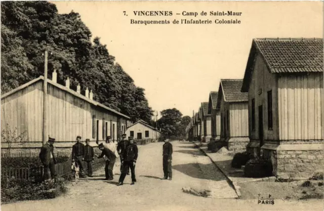 CPA AK VINCENNES Camp de St-MAUR Infantry Barracks (672266)