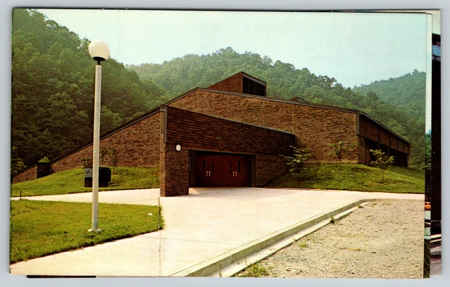 c1960s Perry County Court House Hazard Kentucky Vintage Postcard