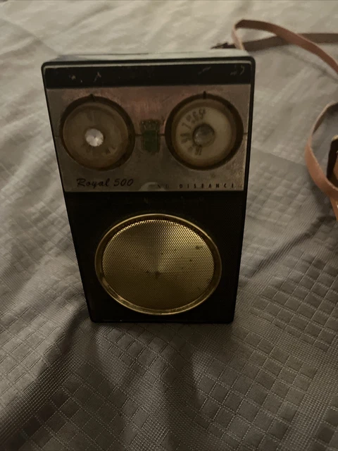 Vintage Black With GoldZenith 500 Royal Deluxe Transistor Radio With Carry Pouch Vintage Black With GoldZenith 500 Royal Deluxe Transistor Radio With Carry Pouch