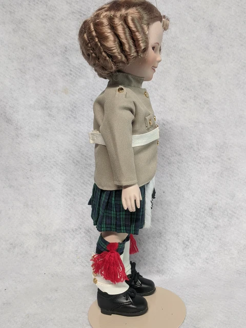 Wee Willie Winkie Scottish Shirley Temple Doll 14" DOLLS OF THE SILVER SCREEN. 7